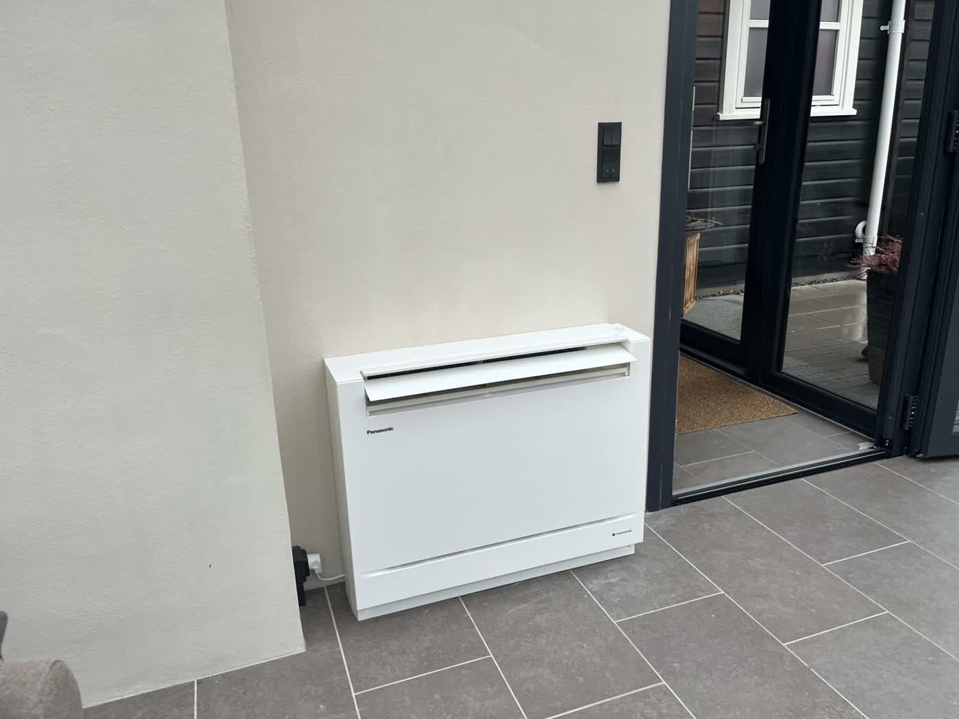 Panasonic gulvmodel varmepumpe giver komfort